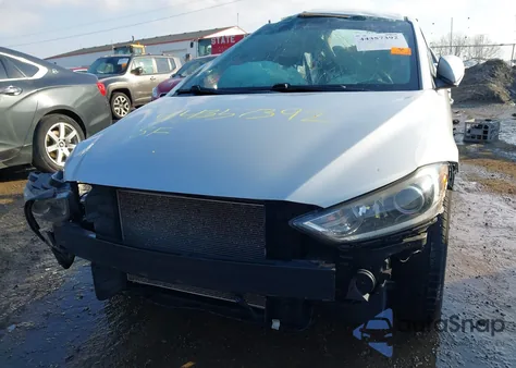 2018 Hyundai Elantra Sel z USA, uszkodzony, nr VIN KMHD84LF5JU547000